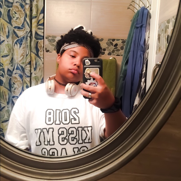 Meet your Posher, Chris - Picture 3 of 5